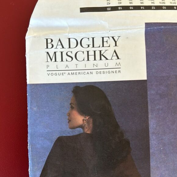 Vogue Patterns, #1129. Badgley Mischka Designer - Picture 4 of 5